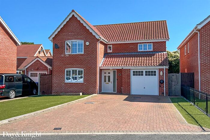 4 Bedroom Detached House For Sale In Heritage Green, Kessingland, Lowestoft, NR33