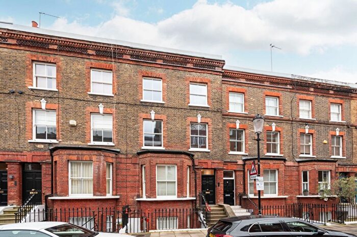 3 Bedroom Flat To Rent In Flood Street, Chelsea, London, SW3