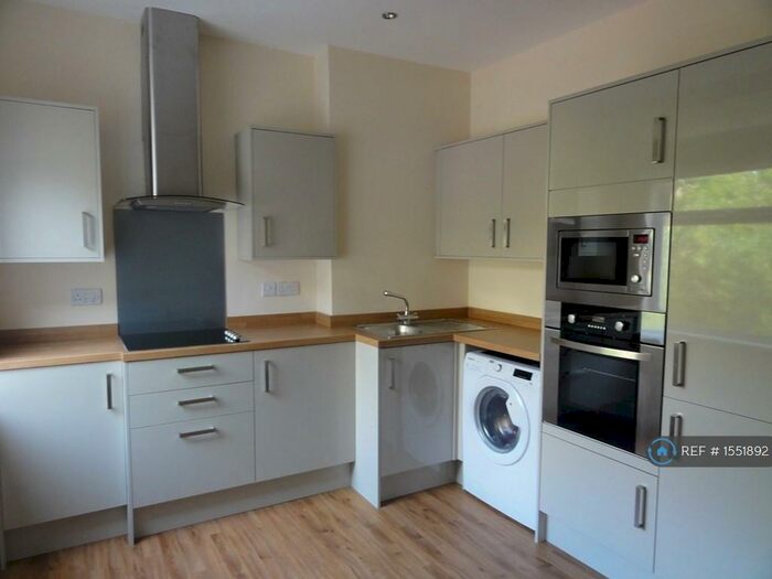 2 Bedroom Flat To Rent In Harcourt Road, Sheffield, S10