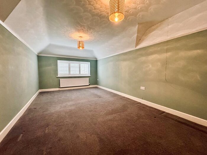 5 Bedroom Detached House To Rent In The Street, Bramley, RG26