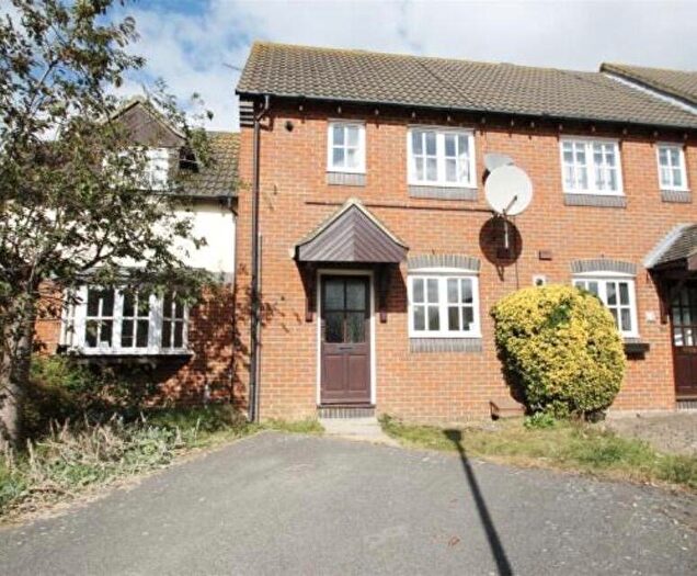 2 Bedroom Semi-Detached House To Rent In Avenue Road, Winslow, MK18