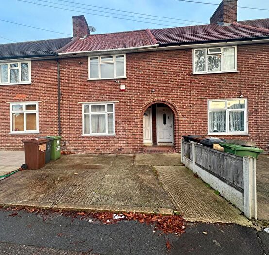 2 Bedroom Terraced House For Sale In Becontree Avenue, Dagenham, RM8