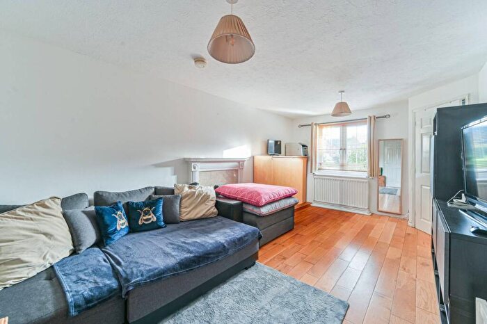 3 Bedroom House To Rent In Hither Farm Road, Kidbrooke, London, SE3