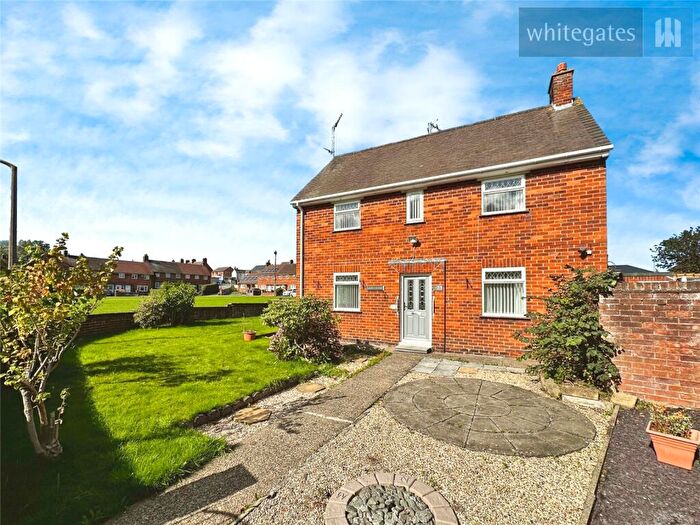 3 Bedroom End Of Terrace House For Sale In Groesfan, Pen-y-Cae, Wrexham, LL14