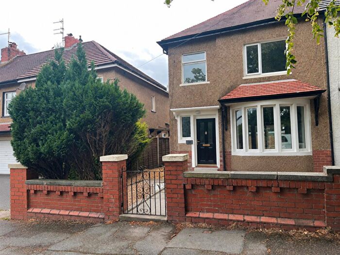 3 Bedroom Semi-Detached House To Rent In Lockyer Avenue, Burnley, BB12