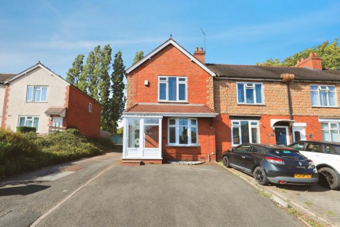2 Bedroom Semi Detached House For Sale In Pear Tree Lane, Wolverhampton, West Midlands, WV11
