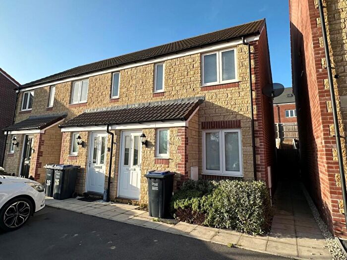 2 Bedroom House To Rent In Neath Drive, Chippenham, SN15