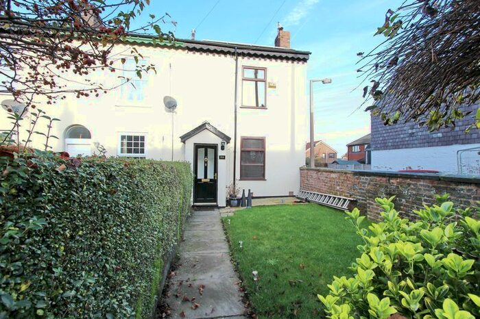 2 Bedroom End Of Terrace House To Rent In Hollins Lane, Hollins, Bury, BL9