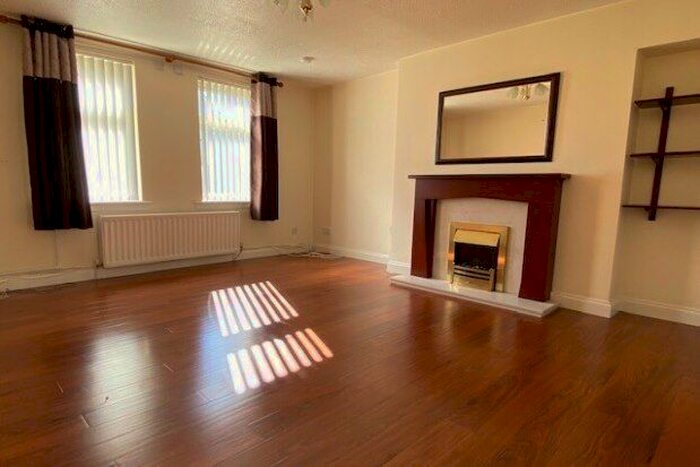 2 Bedroom Property To Rent In Burnside Crescent, Glasgow, G72