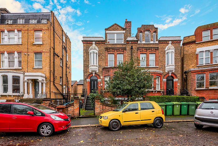 2 Bedroom Apartment To Rent In East Dulwich London, SE22