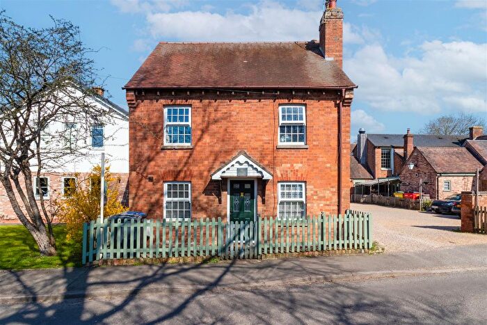3 Bedroom Cottage For Sale In Cherry Tree Cottage, Leamington Road, Long Itchington, CV47