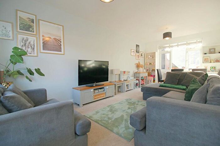 3 Bedroom End Of Terrace House For Sale In Harley Walk, Bramley, LS13