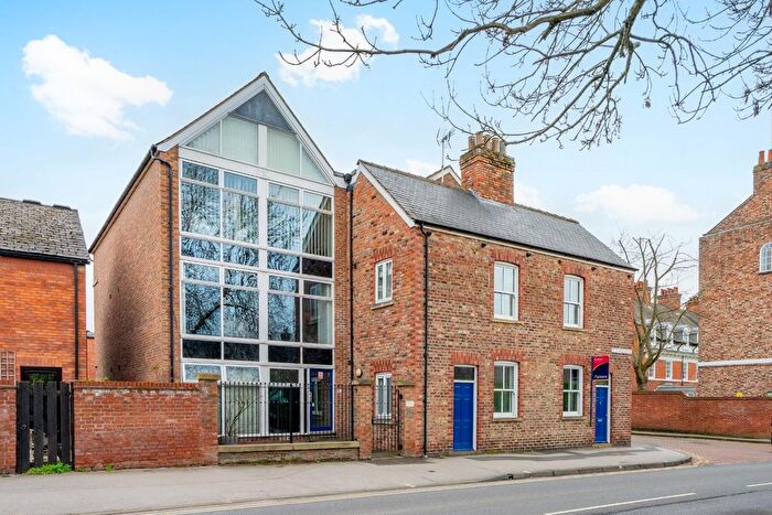 1 Bedroom Flat For Sale In St. Maurices Court, York, YO31