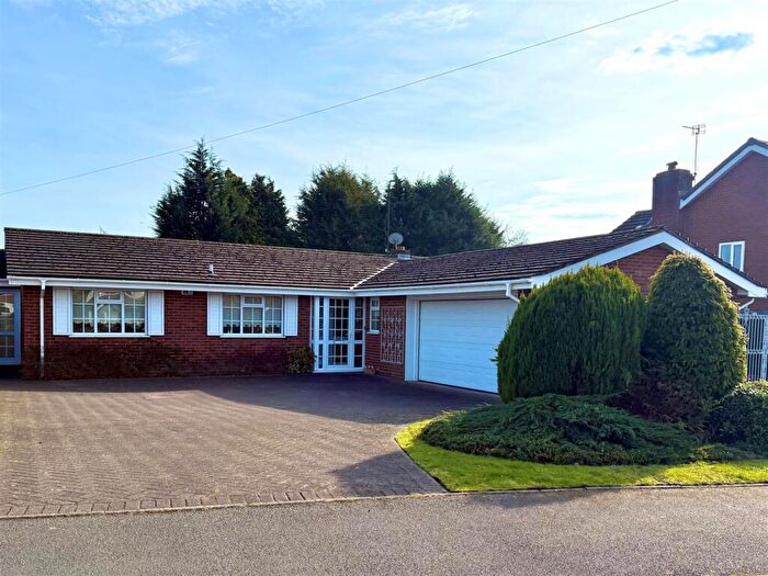 3 Bedroom Detached Bungalow For Sale In Lodge Close, Halesowen, B62