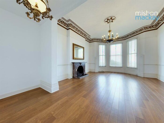 2 Bedroom Flat To Rent In Kings Gardens, Hove, BN3