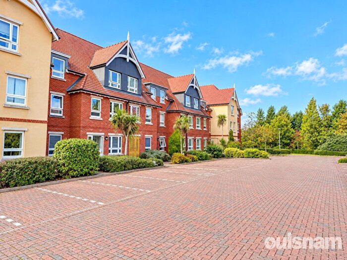 1 Bedroom Flat For Sale In Hanbury Road, Droitwich, Worcestershire, WR9