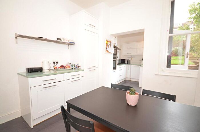 3 Bedroom House To Rent In Linden Road, Muswell Hill, London, N10