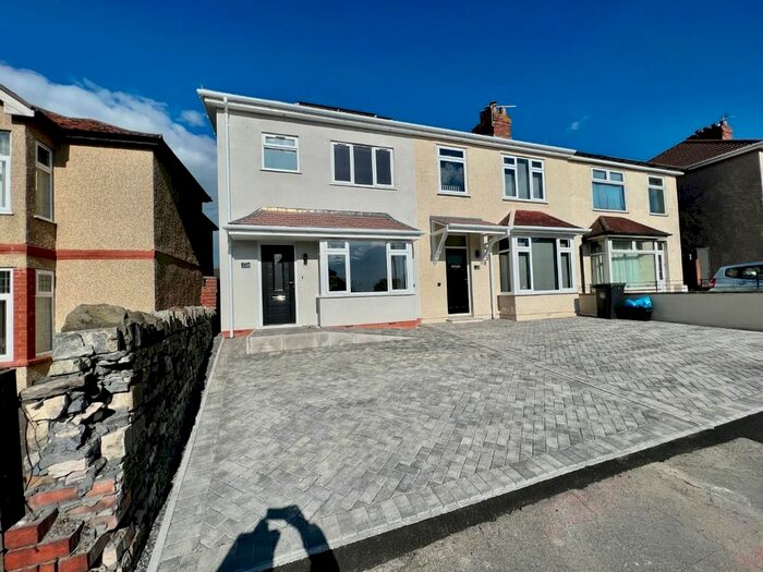 2 Bedroom End Of Terrace House To Rent In New Queen Street, Kingswood, Bristol, BS15