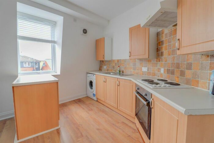 1 Bedroom Flat To Rent In High Street, Hoddesdon, EN11