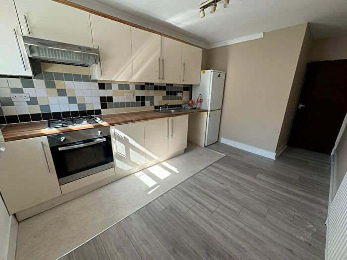 3 Bedroom Terraced House To Rent In London Road, London, E13