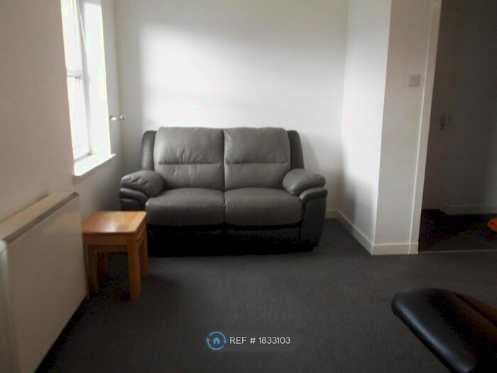 2 Bedroom Flat To Rent In Belmont Road, Aberdeen, AB25