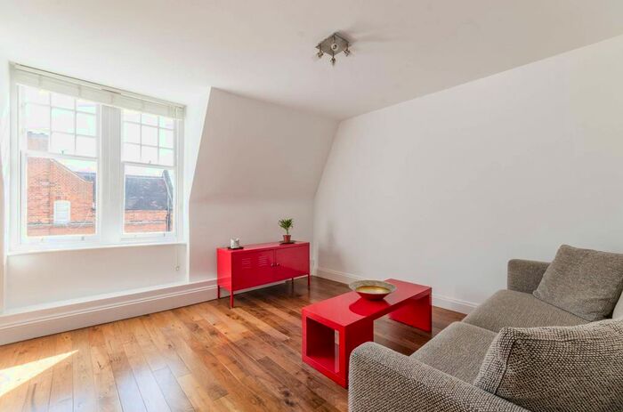 2 Bedroom Flat To Rent In Gledstanes Road, Barons Court, London, W14