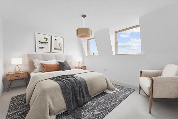 1 Bedroom Flat For Sale In Pound Lane, London, NW10