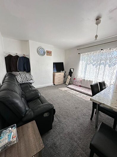2 Bedroom Flat To Rent In Lady Margaret Road, Southall, UB1