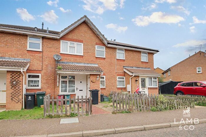 1 Bedroom Terraced House For Sale In Raycliffe Avenue, Clacton-On-Sea, CO15