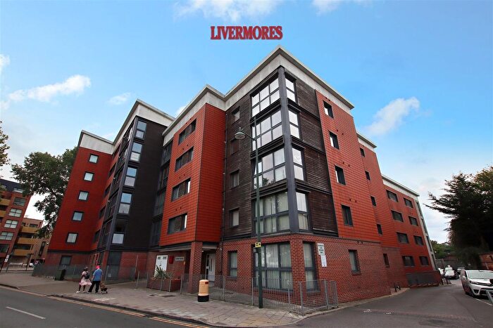 2 Bedroom Flat To Rent In Wharf House, West Street, Erith, DA8