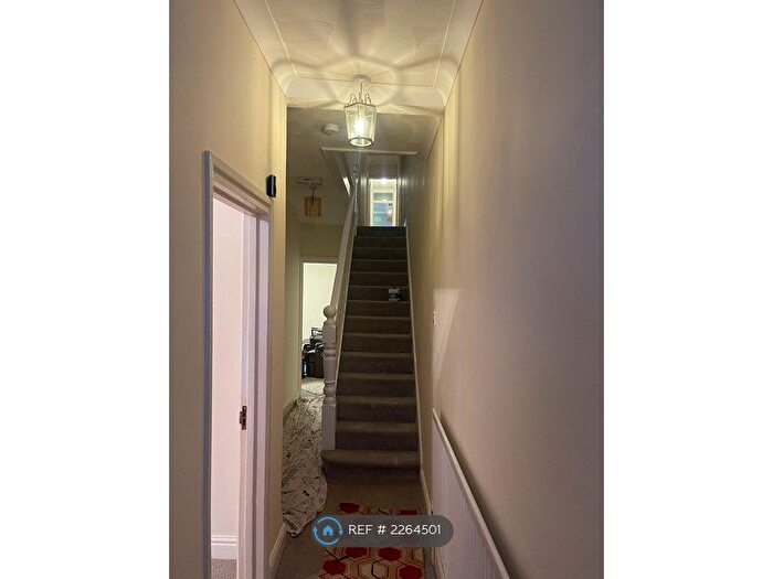 5 Bedroom Terraced House To Rent In Graham Road, Southampton, SO14