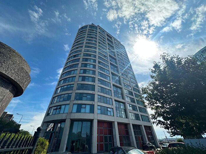2 Bedroom Apartment To Rent In Princes Dock, William Jessop Way, L3
