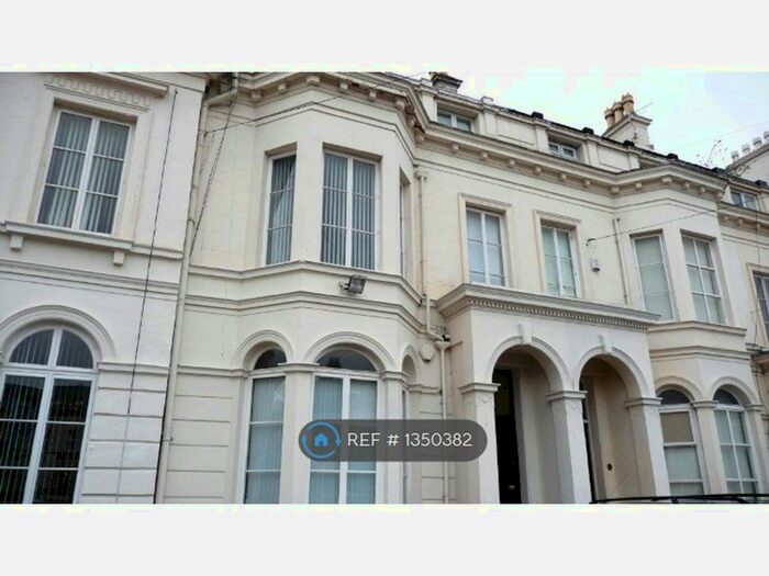 3 Bedroom Flat To Rent In Oak Terrace, Liverpool, L7