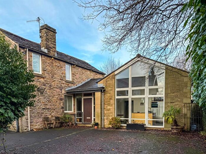 4 Bedroom Detached House For Sale In Manchester Road, Chapel-En-Le-Frith, High Peak, SK23