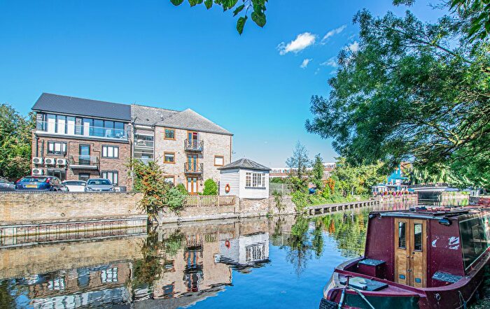 2 Bedroom Maisonette To Rent In High Street, Ware, SG12