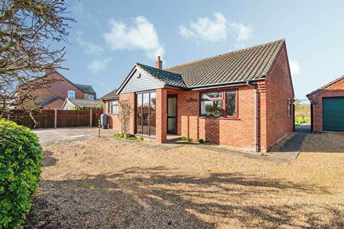 3 Bedroom Detached Bungalow For Sale In Church Road, Kirby Cane, Bungay, NR35