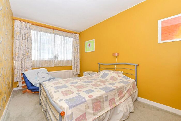 2 Bedroom Flat For Sale In West Terrace, Folkestone, Kent, CT20