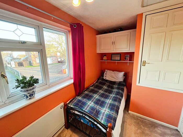 2 Bedroom Semi-Detached House For Sale In Warren Drive, Leicester, Leicestershire, LE4