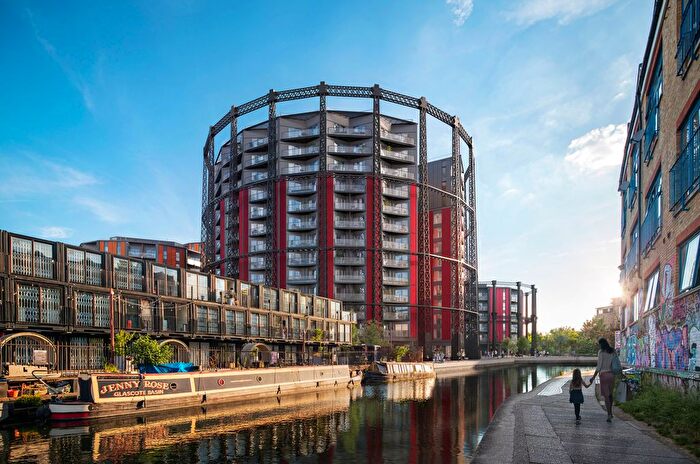 2 Bedroom Flat For Sale In Regent's View, London, E2