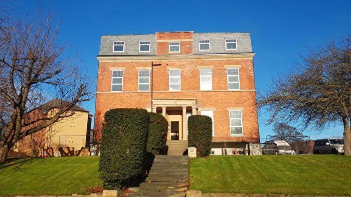 2 Bedroom Flat To Rent In Woodlands Village, Sandal, Wakefield, WF1