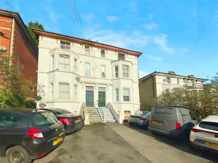 1 Bedroom Flat To Rent In Buckland Hill, Maidstone, Kent, ME16