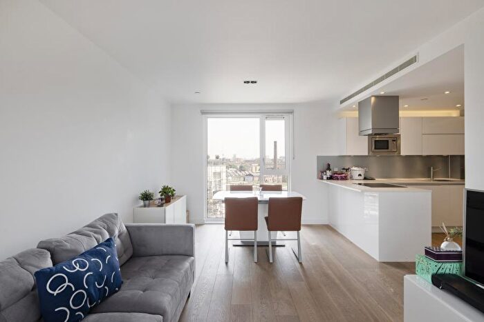 2 Bedroom Apartment To Rent In Avant Garde Tower, London, E1