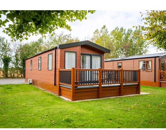 2 Bedroom Park Home For Sale In Abbey Lane, Lathom, Ormskirk, L40