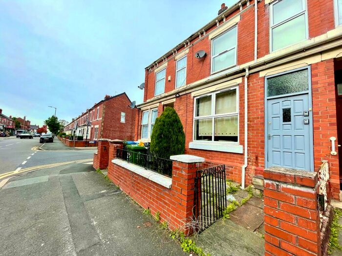 4 Bedroom Terraced House To Rent In Ayres Road, Old Trafford, M16