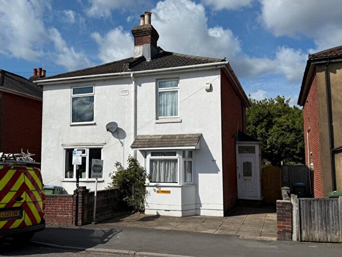 3 Bedroom Semi Detached House To Rent In Tremona Road, Southampton, Hampshire, SO16