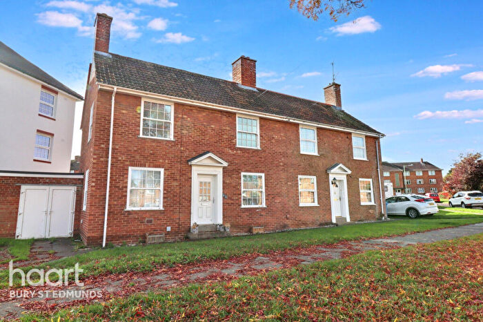 3 Bedroom Semi Detached House For Sale In Anselm Avenue, Bury St Edmunds, IP32