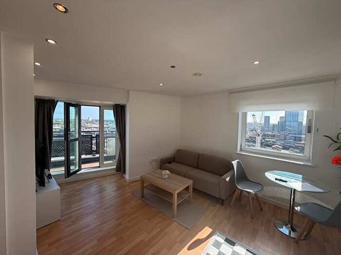 2 Bedroom Apartment To Rent In Th Floor Masshouse Bed, B5