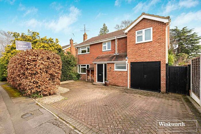 5 Bedroom Detached House For Sale In Chantry Road, Bagshot, Surrey, GU19