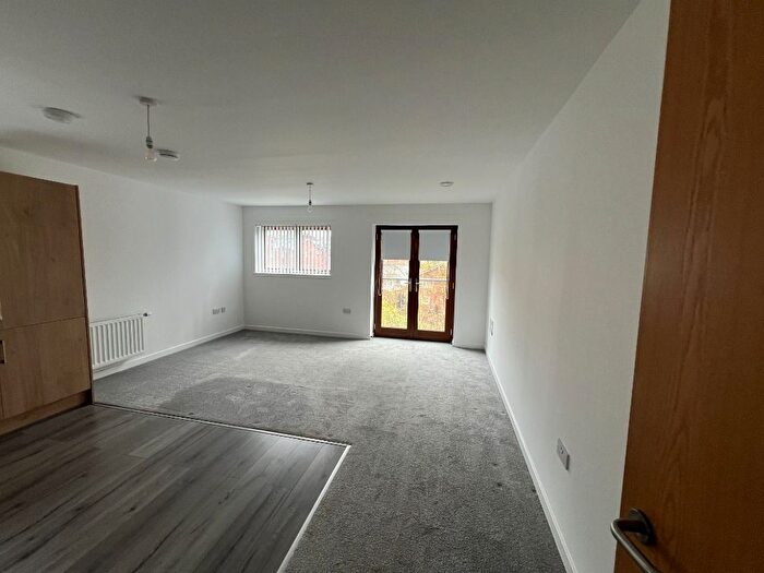 2 Bedroom Flat To Rent In Tantallon Road, Glasgow, G41