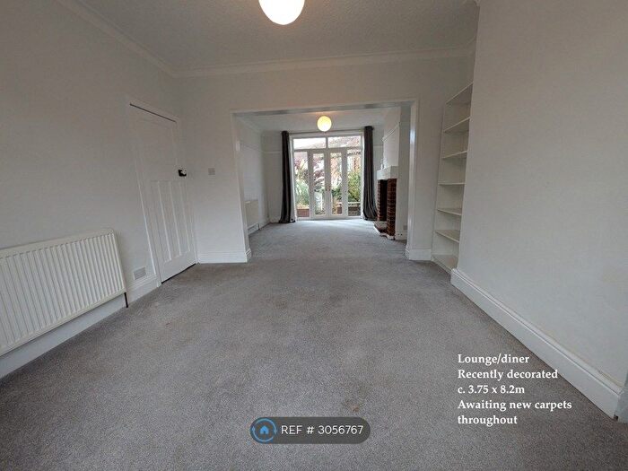 3 Bedroom Semi-Detached House To Rent In Westbourne Range, Manchester, M18
